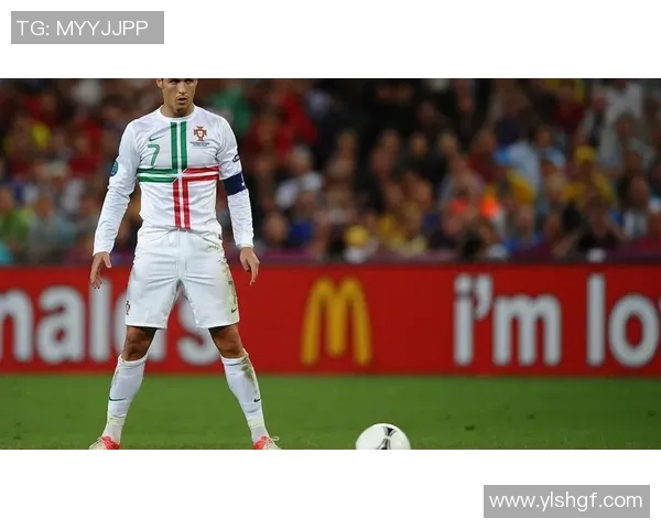 高清足球明星漫画壁纸下载分享让你随时欣赏球场英雄的魅力与风采 高清足球明星漫画壁纸下载分享让你随时欣赏球场英雄的魅力与风采