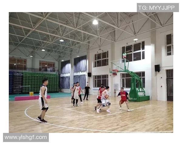 任骏飞领衔球队奋战新赛季展现篮球风采与团队精神的精彩时刻